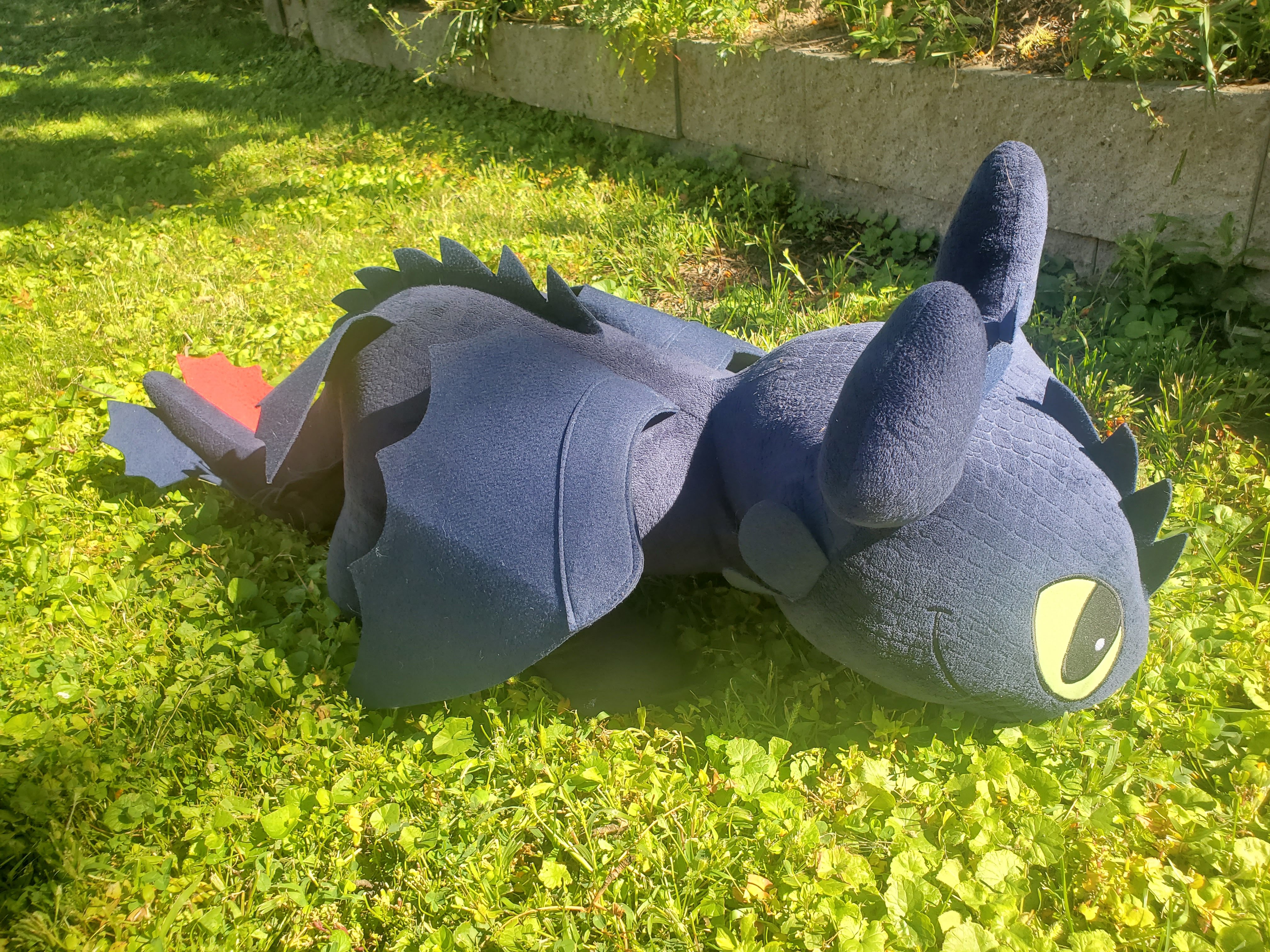 Motiongate Giant Toothless Plush