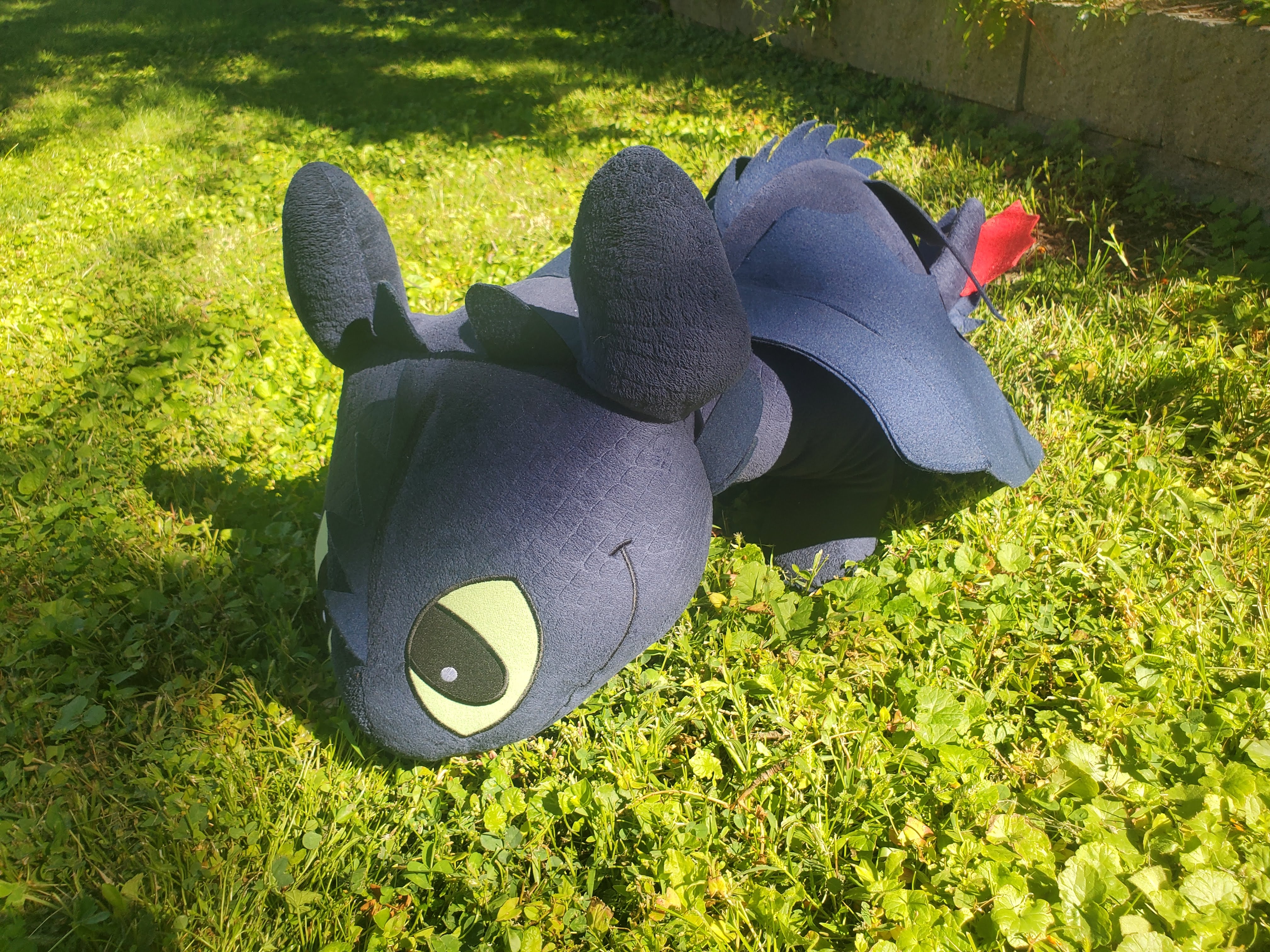 Motiongate Giant Toothless Plush