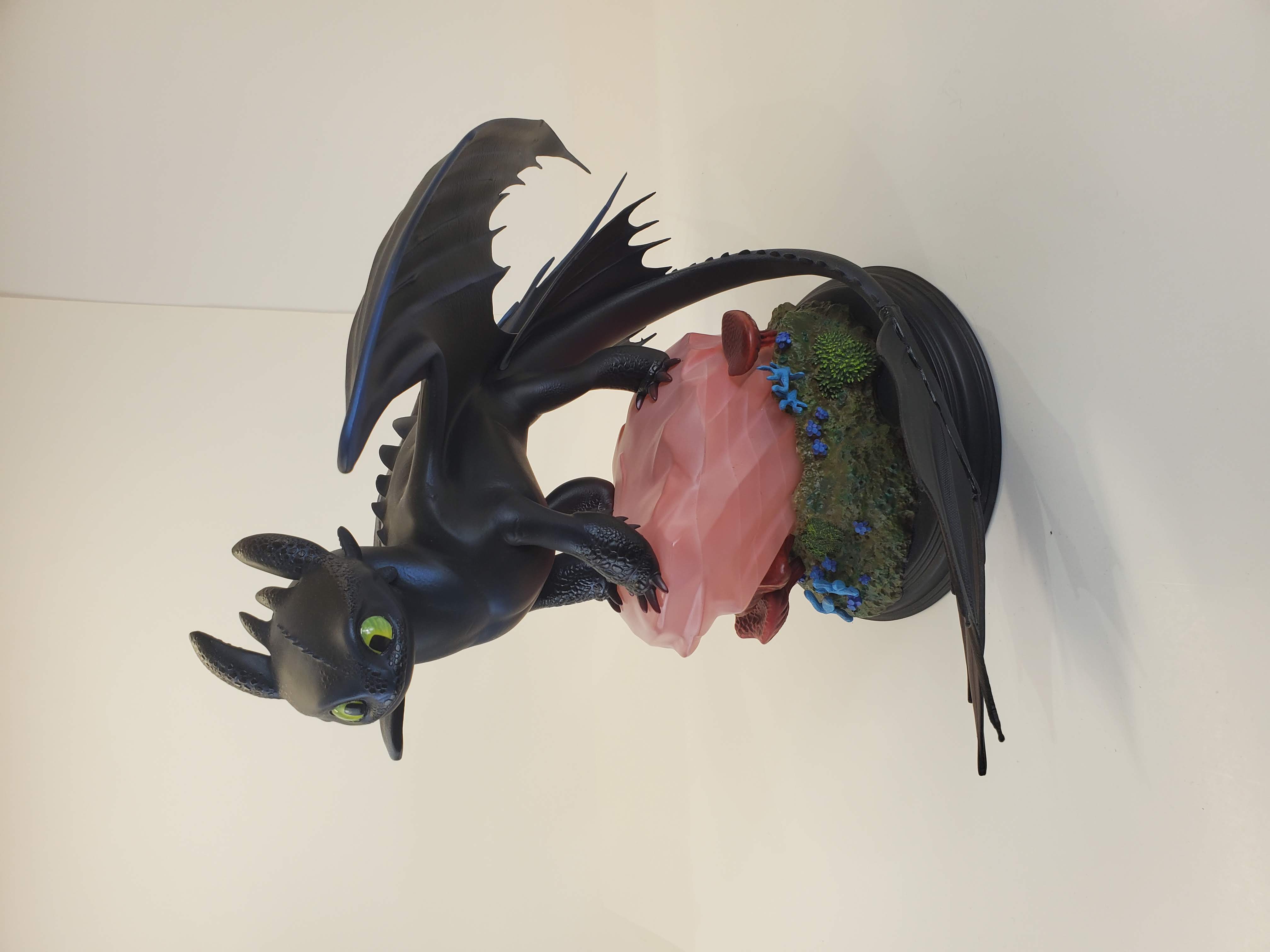 Toothless Statue