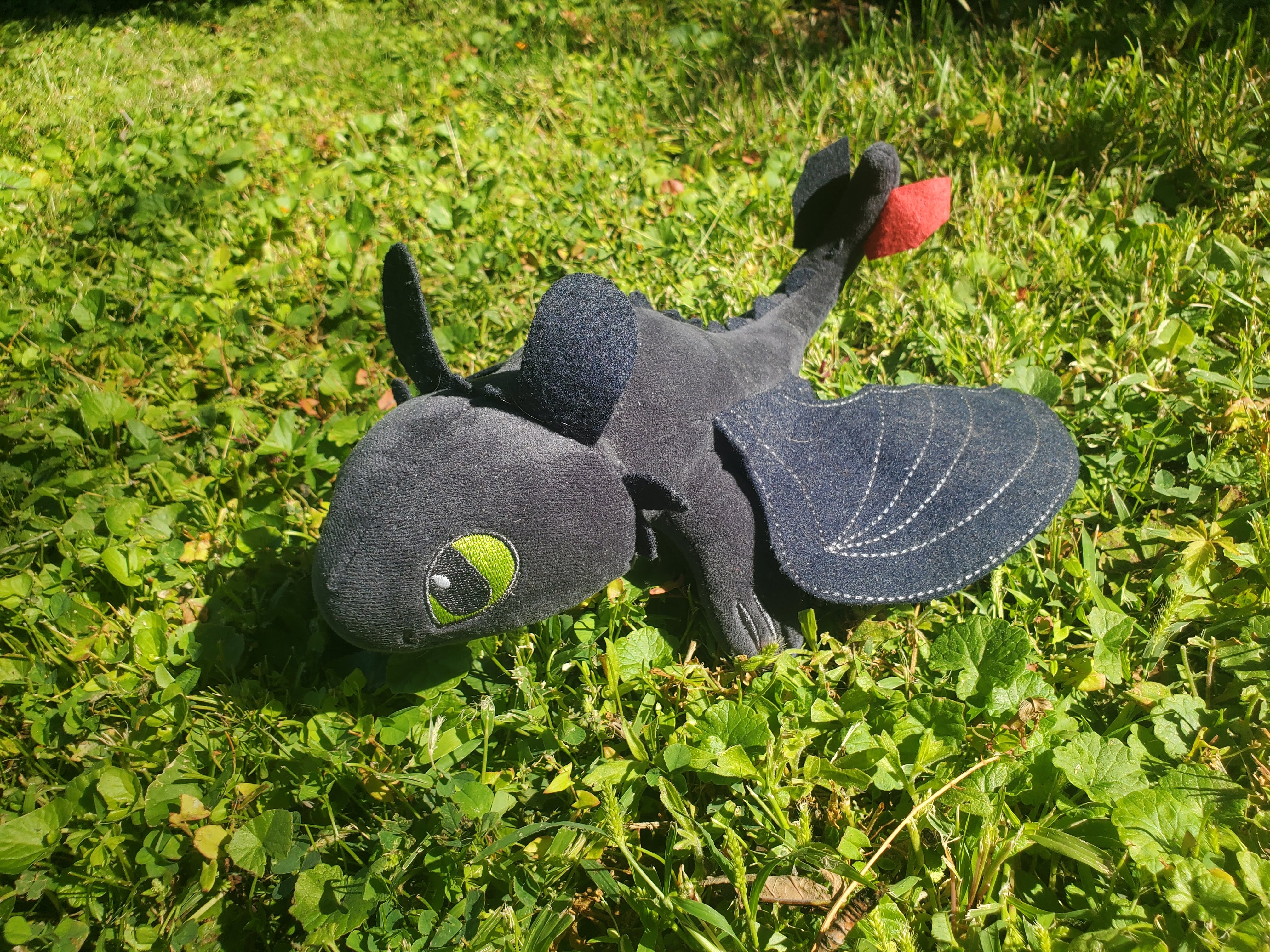 13.7-inch Toothless plush